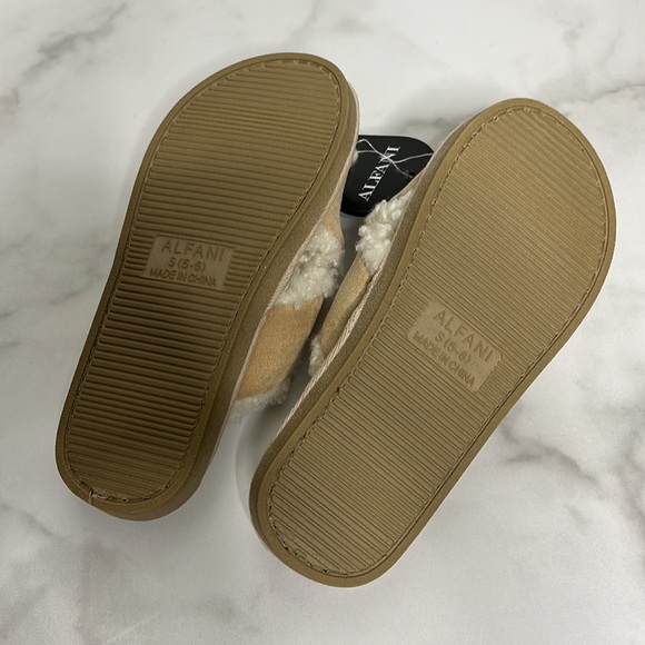 ALFANI Women's Crossband Faux Suede & Sherpa Slipper - Toffee Latte Medium 5-6 - Picture 5 of 5